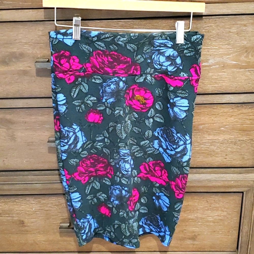 LULAROE⚘ Cassie pencil skirt